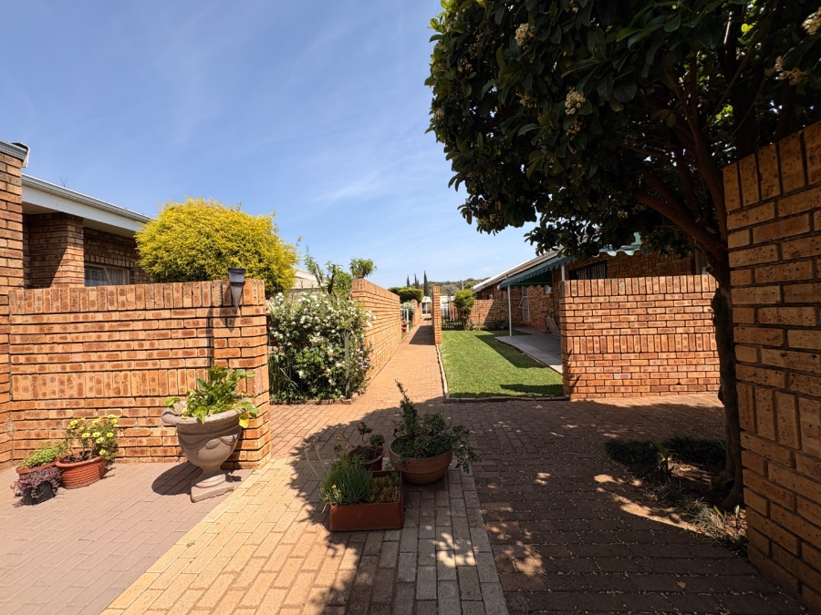 2 Bedroom Property for Sale in Oudorp North West